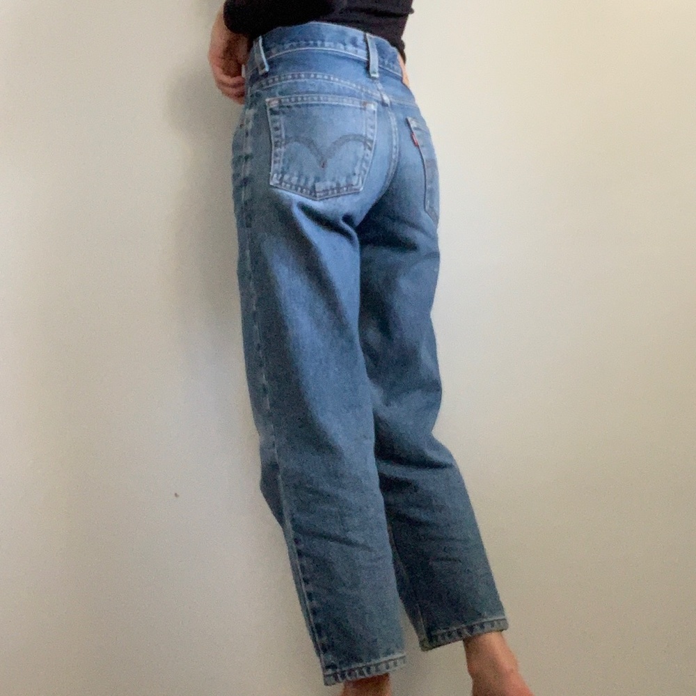 Cropped Levi’s 505 Midwash Blue Denim Jeans Cropped Capri Ankle-Length Straight